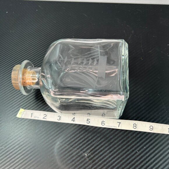 Vintage Liquor Decanter Bottle Nautical Etched Sailboat Schooner Cork Stopper - Picture 9 of 11
